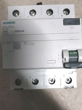 Interruttore Magnetotermico Differenziale A40 40A 400V 3P+N 10kA Curva A Siemens