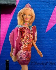 Barbie Mermaid Tale 2 Merliah Doll Blonde Hoodie Tail Necklace Crown Beach Feet