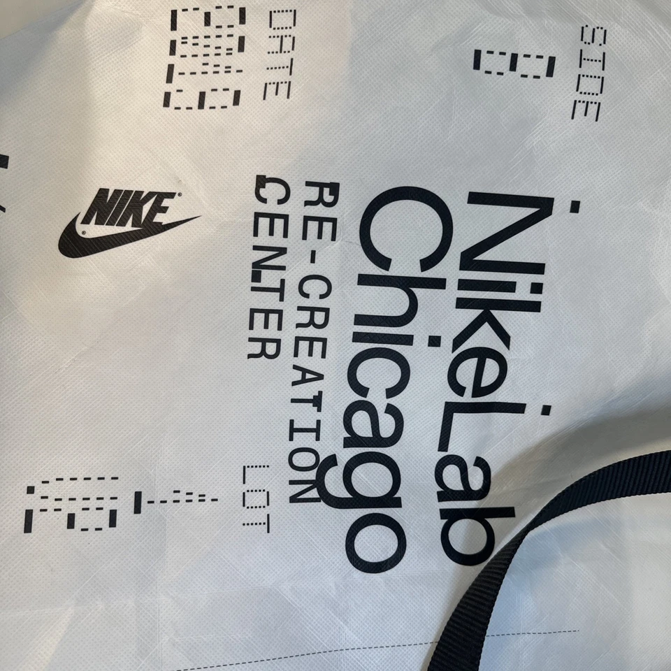 Bolso de Mano NikeLab Chicago Virgil Abloh con Pegatinas Centro de Recreación Raro Foto 2 de 4