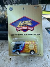 Johnny Lightning Collector  60s VW Hippie Bus - Vintage 2001 Sun Moon