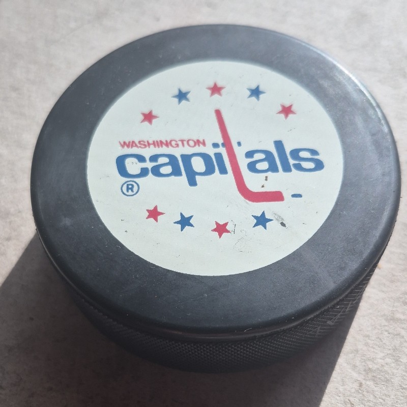 Inglasco Washington Capitals NHL Official Ice Hockey Puck, Black, Ice Surface