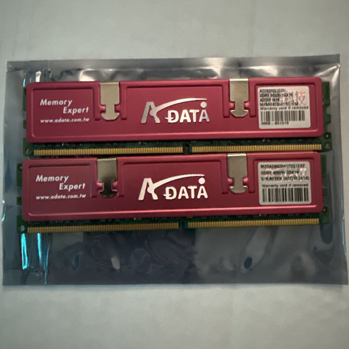 ADATA PC RAM Memory (Two Sticks) w/ Heat Sink DDR2 800 1GX16 1GB