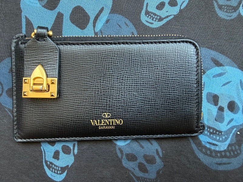 VALENTINO GARAVANI Leather L-shaped Zipper Wallet Black AX3765