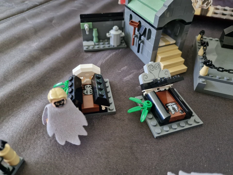 LEGO Harry Potter 4766 Graveyard Duel, Foto 4 von 5