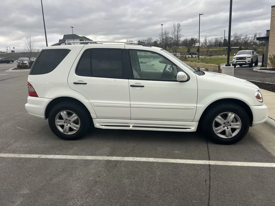 Mercedes-Benz Clase M 500 2005 Foto 2 de 4