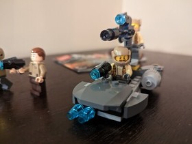 Retired (2016) LEGO Star Wars Episode 7 set 75131 Resistance Trooper Battle Pack