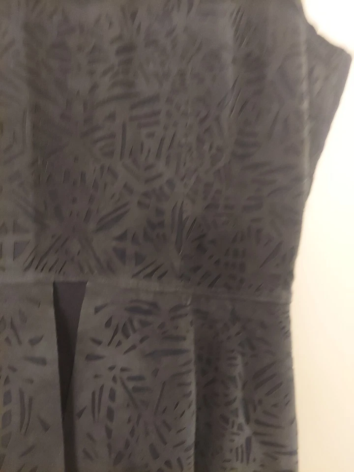 Vestido justo Elie Tahari feminino tamanho 0 preto azul tecido combo com inserções de renda - Imagem 3 de 4