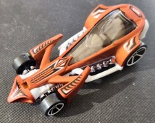 Hot Wheels FKT51 2017 Copper Loose (Preying Menace)