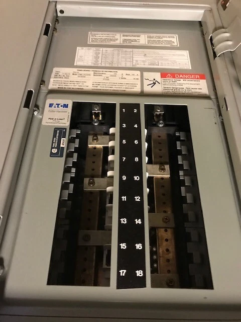 EATON PRL1A PANELBOARD 225 Amp 208Y/120 V 30 CIRCUIT - Image 2 of 4