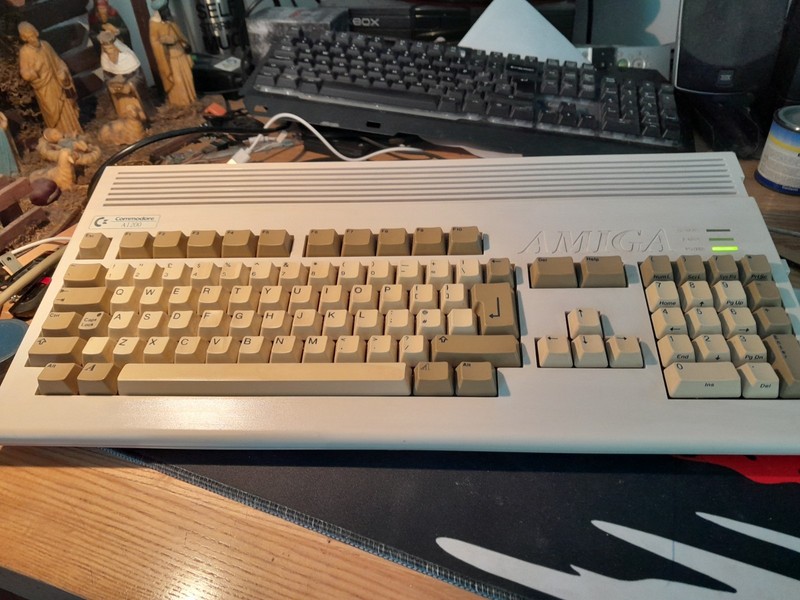 amiga 1200 computer