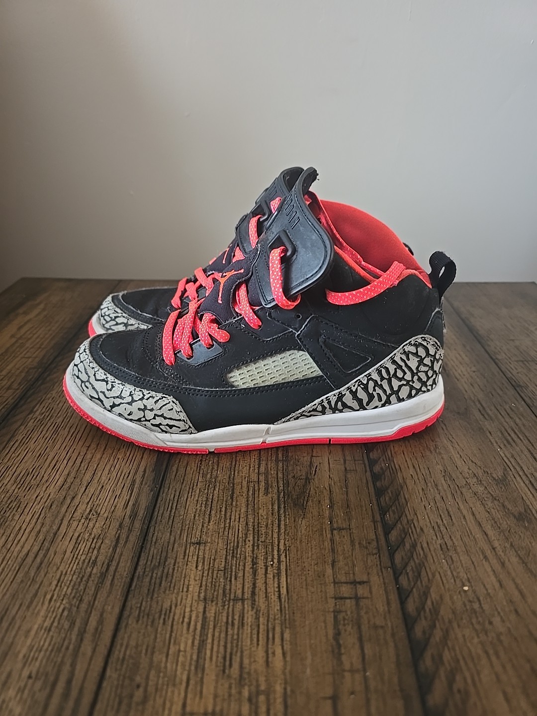 Nike Air Jordan Spizike PS - Kids Size 3 - Black Red Orbit CJ7217-064  thumbnail 3