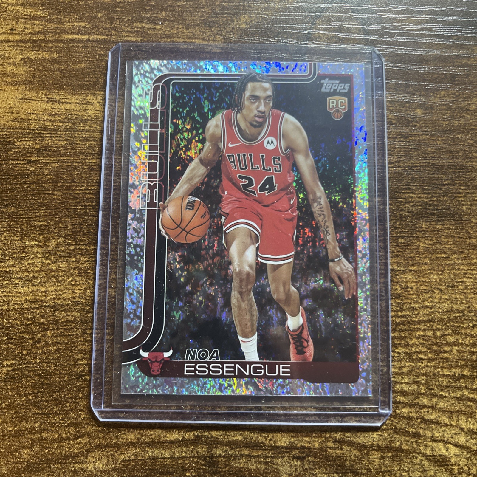 2025-26 Topps Basketball Rookie Noa Essengue Sand Glitter Parallel #212 Bulls