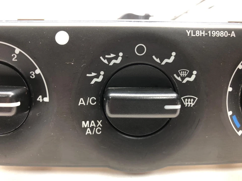Ford Escape 2001-2002 calefacción aire acondicionado unidad de control de clima OEM YL8H-19980-A Foto 3 de 4