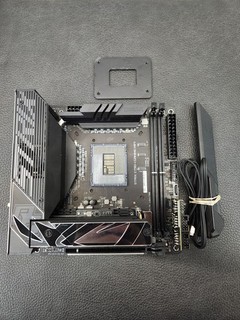 ASUS ROG Strix Z790 I Gaming Wi Fi DDR5 Mini ITX Motherboard READ