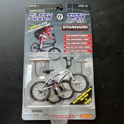 Flick Trix- 1999 Finger BMX Bike- Standard STA500 Silver NOC #12821