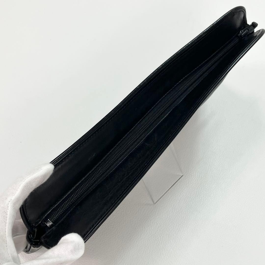 Givenchy Vintage Leather Clutch Bag for Men and Women thumbnail 7