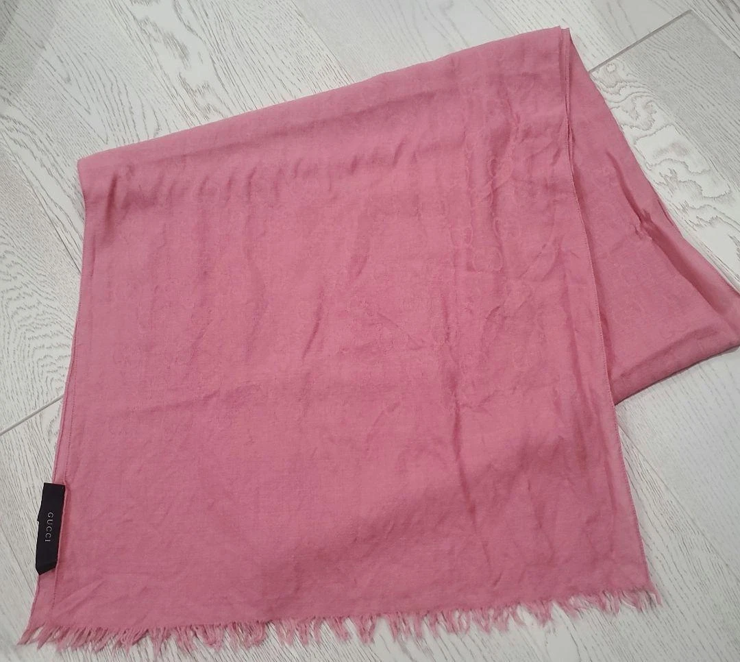 Foulard mode femme Gucci rose du Japon authentique et vintage