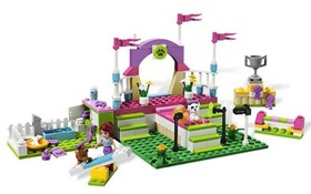 Lego 3942 FRIENDS Heartlake Dog Show - 179 Pieces - Complete w/ Instruct -No Box
