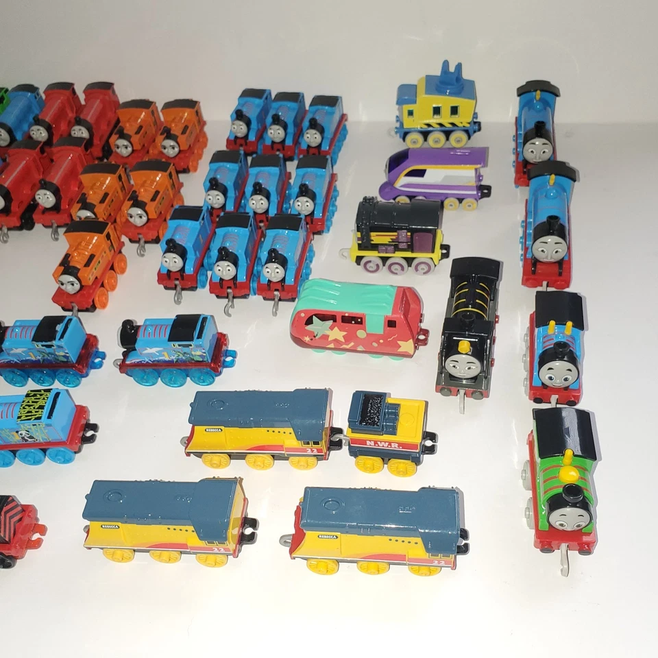 Thomas & Friends / Todos los motores Go Trackmaster Push Along Trains - ¡TÚ ELIGES! Foto 4 de 4