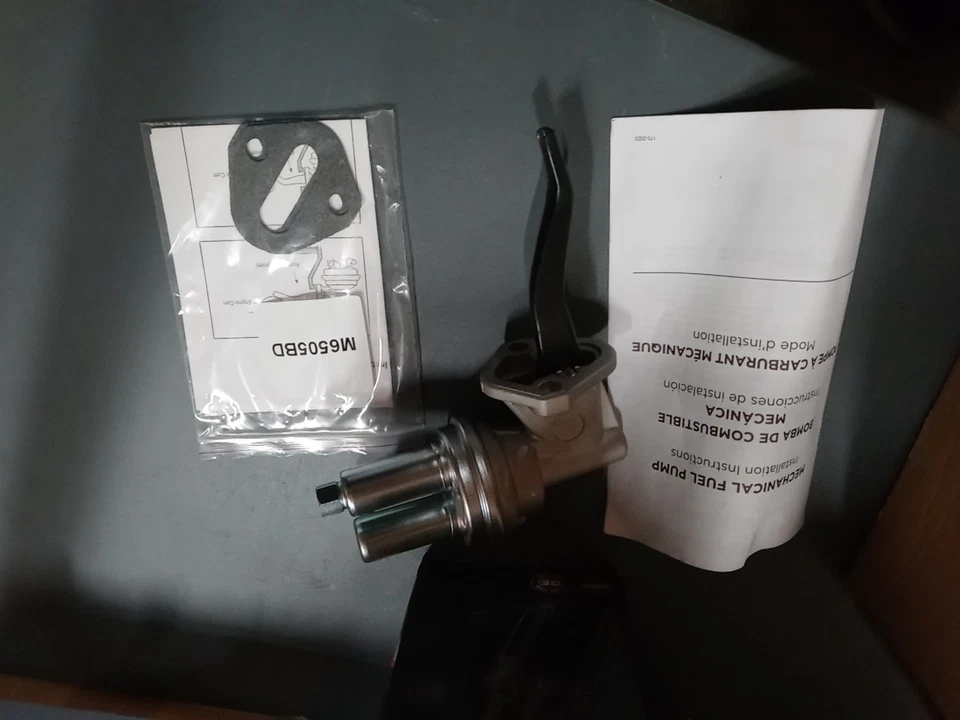 Bomba de combustible mecánica Carter M6505 para Jeep Commando J-2600 1972-1973 Foto 2 de 2