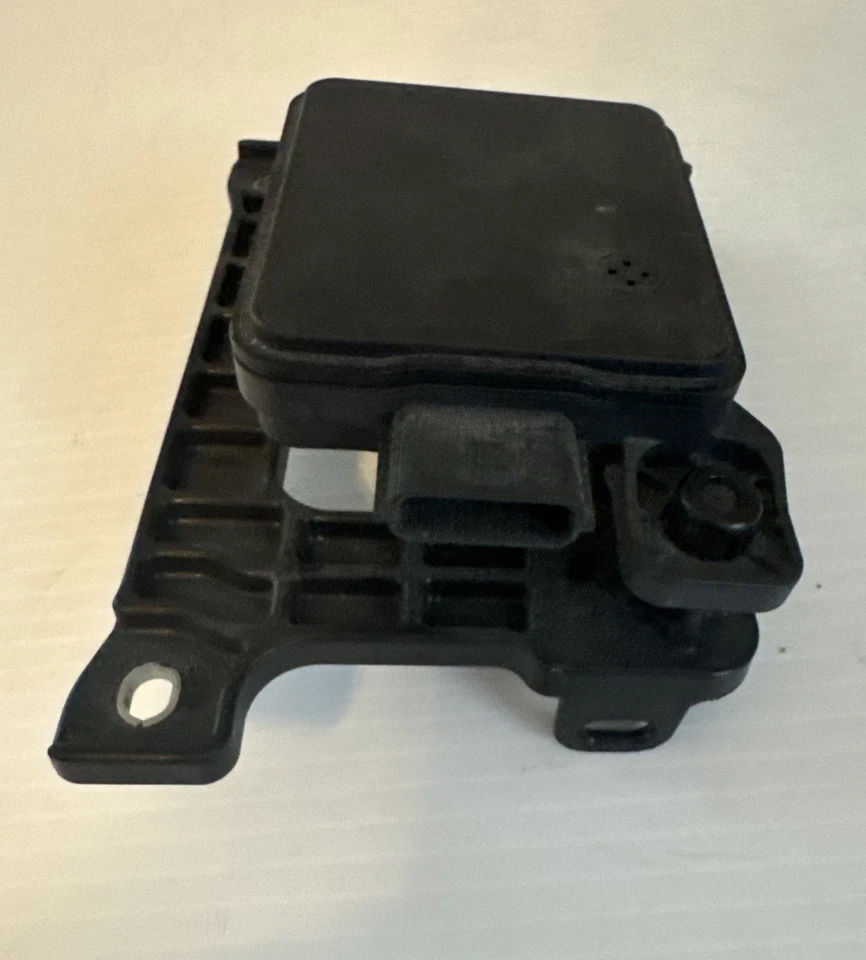 2023 - 2025 Kia Telluride Cruise Control Distance Sensor 99110-S9170 OEM K0175 - Image 4 of 4