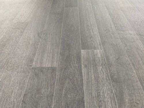 Black / Charcoal Wood 3 Plank Vinyl Flooring Quality Lino (Roll 143)  5.2m x 4m - Picture 1 of 2