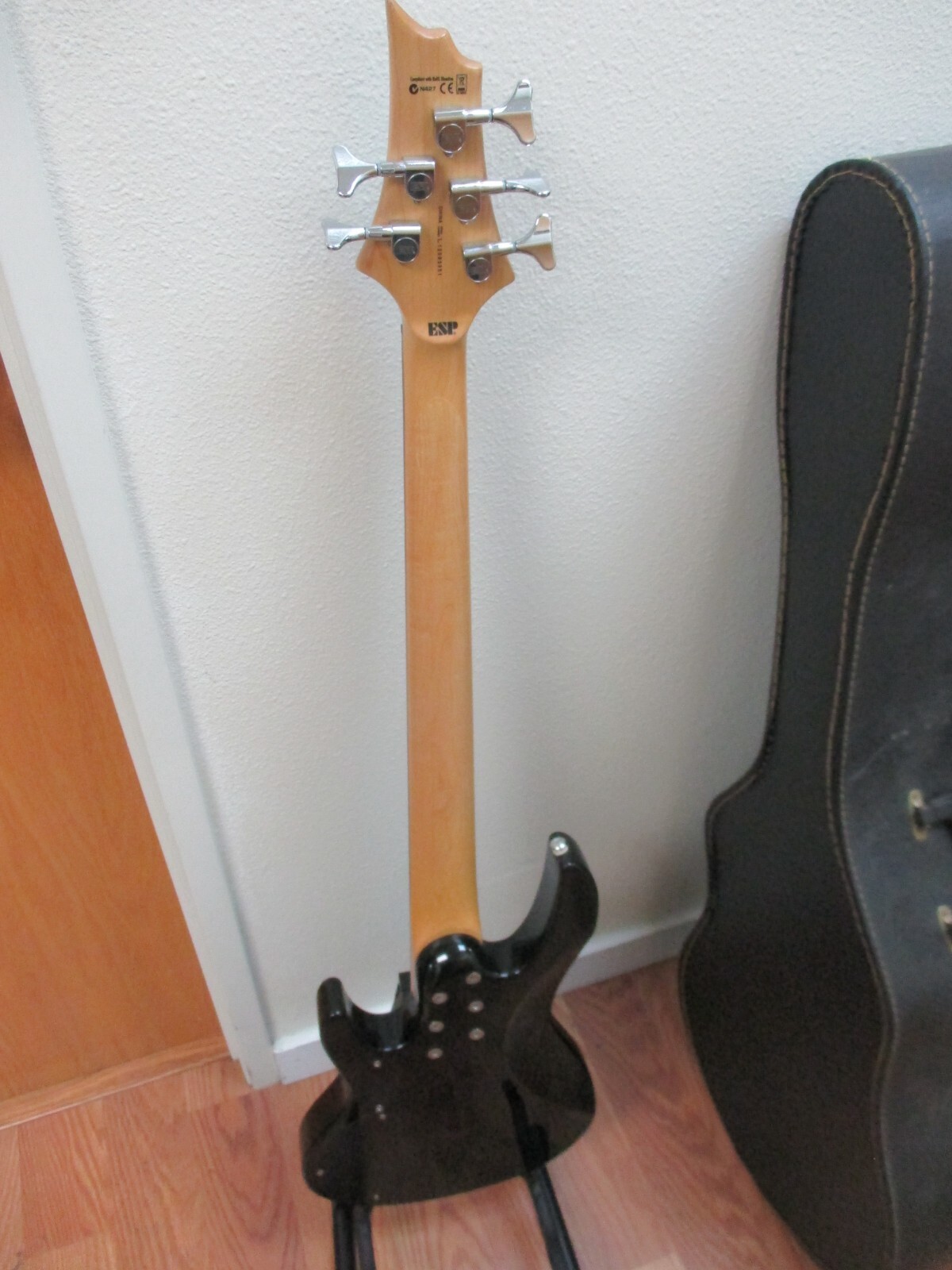 Picture 2 of 16