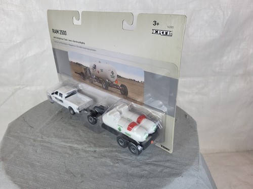 1/64 Ertl Dodge Ram 2500 With Anhydrous Tank Trailer Wagon NIP - Picture 4 of 6