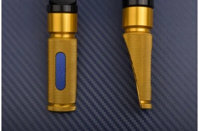 Paire Repose Pieds Avant Pilote Or-Bleu 77mm Pour BUELL XB12Ss XB12 SS 2002-08 - Photo 1/4