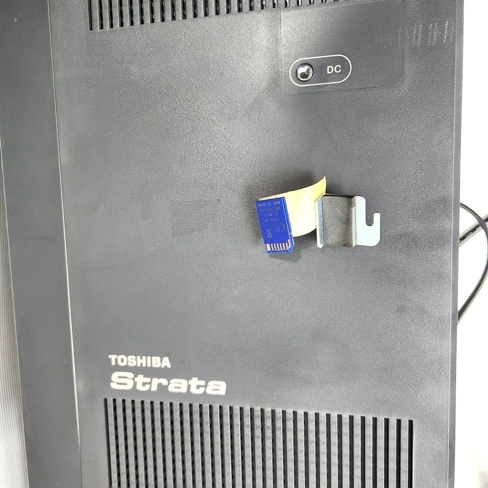 Toshiba Strata CHSU40A2 IP Business Communication System - Image 2 of 4