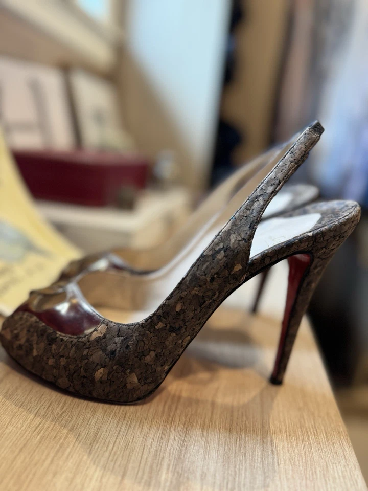 Christian Louboutin Mujer Cuero Peep Toe Tacones Talla EU 38 Multicolor Foto 2 de 4