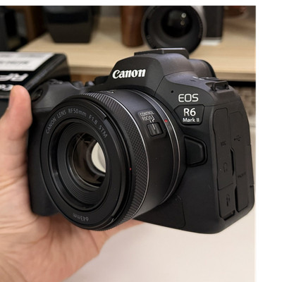 Canon EOS R6 Mark II Mirrorless Camera Black (Body Only ) Perfect Condition 