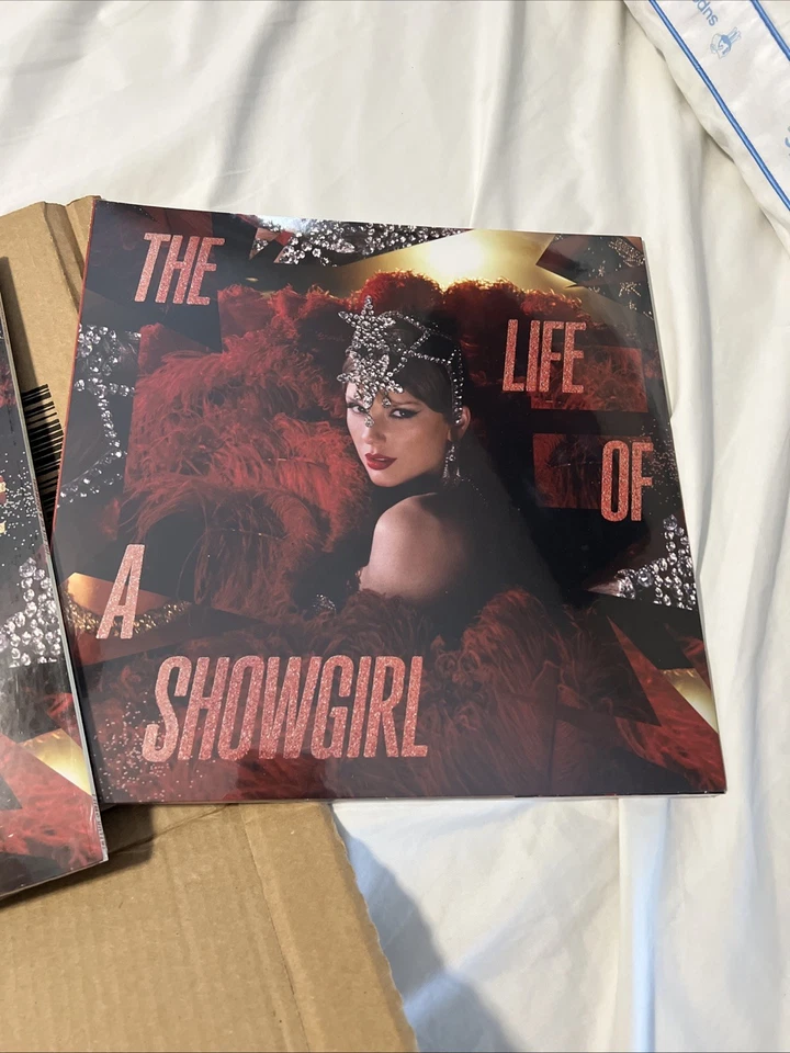 ⭐️Taylor Swift Life of a Showgirl The Tiny Bubbles in Champagne Collection Set⭐️ - Image 4 of 4