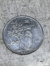 Questa è una moneta italiana da 100 lire.  Emessa nel 1979.