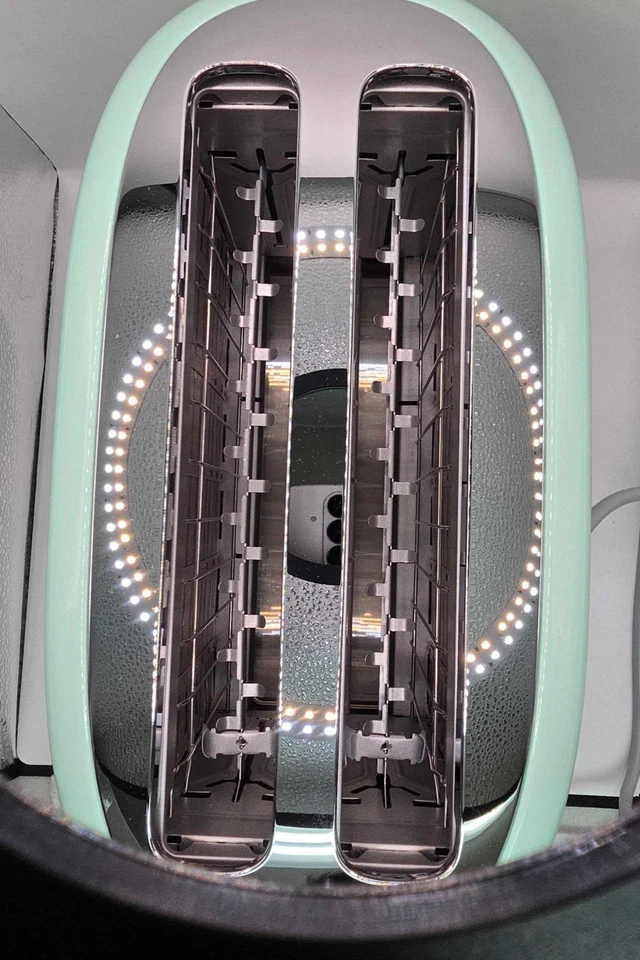 Tostadora SMEG Estilo Retro Años 50 2 Rebanadas Anchas-Verde Lima Foto 2 de 4