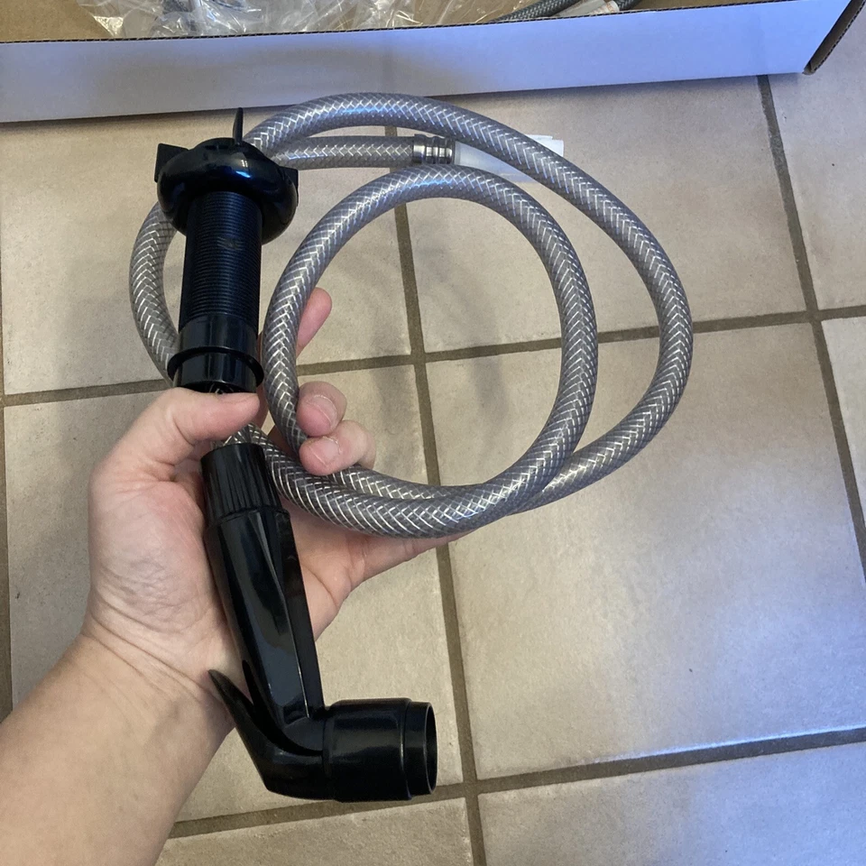 Torneira de cozinha Zurn Z7872C-XL 1,8 GPM vazão alça única spray lateral cromado - Imagem 2 de 4