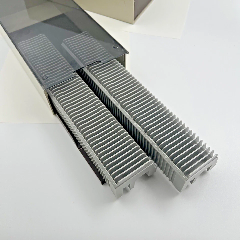 Lote De Colección De 4 Estuches Deslizables Rectos Posso Hechos En Francia 50 Diapositivas Por Bandeja Foto 2 de 4