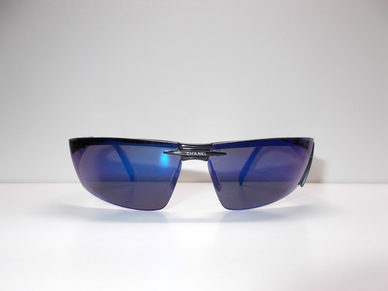 Vintage CHANEL 6001-Z Sunglasses c.501/55 Black Frame-image