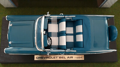 CHEVROLET BEL AIR 1957 cabriolet 1/18 ROAD SIGNATURE YATMING 94001
