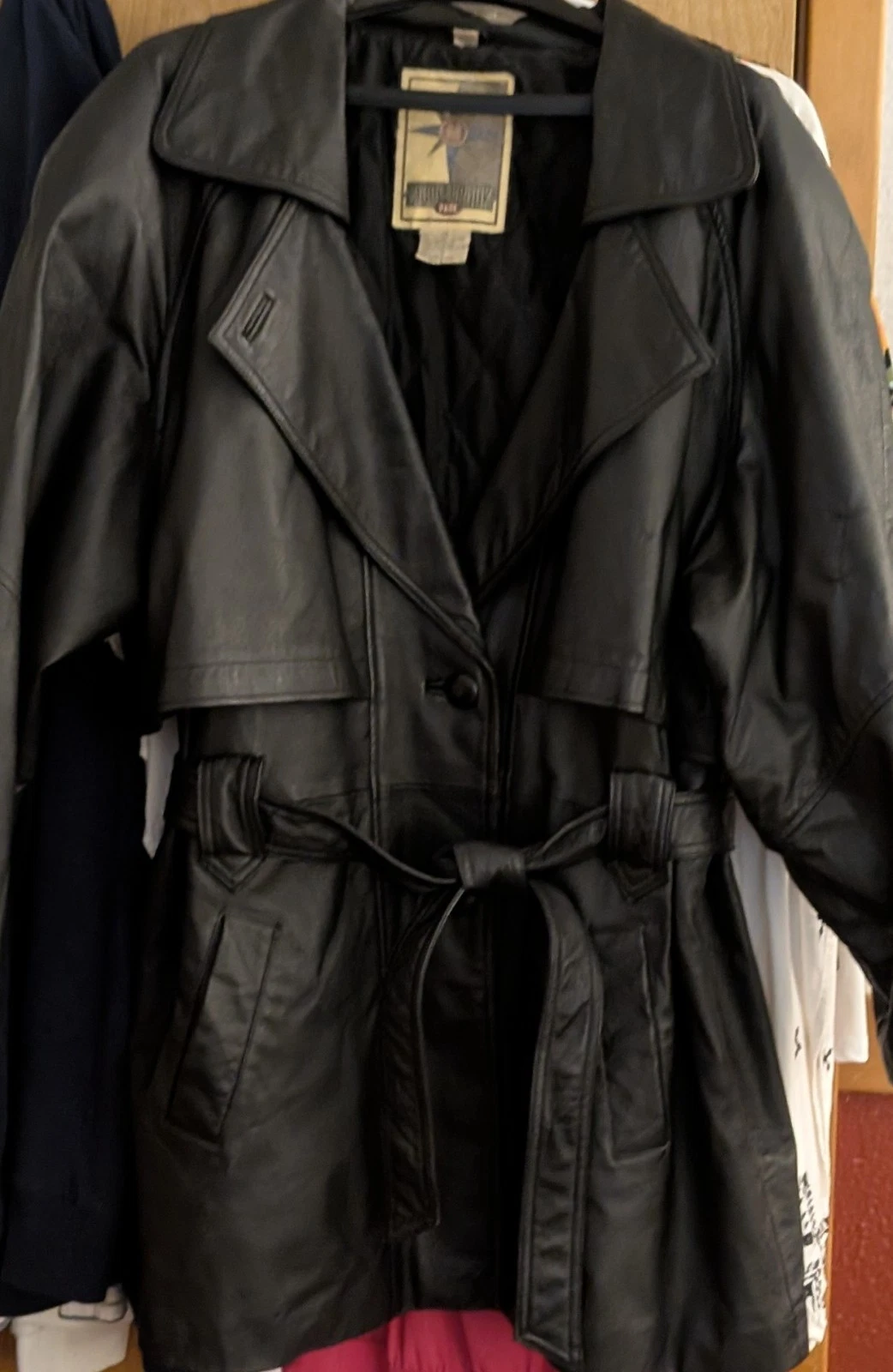 Y2K 90s VTG Leather jacket. Storm flaps, quilted lining, deep pockets. 2XL
Opens in a new window or