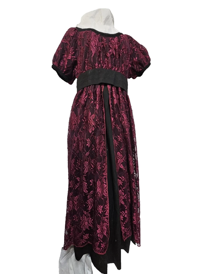 Vestido Regency JANE AUSTEN TITANIC PRETO com renda VERMELHA veja medidas - Imagem 4 de 4