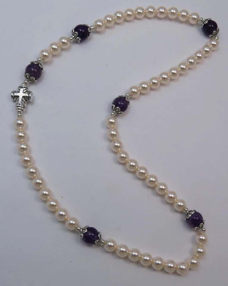 Pulsera envolvente rosario de viaje católico de cinco décadas, amatisia, perlas blancas concha Foto 3 de 4