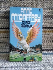  To Ride Pegasus - Anne McCaffrey Paperback
