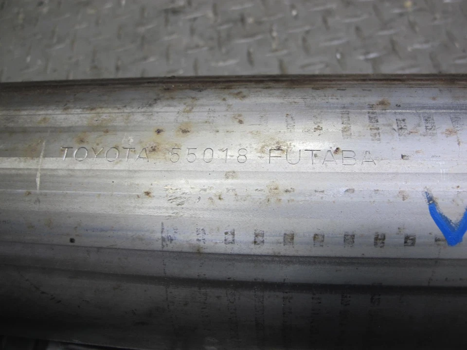 01-06 LEXUS LS430 UCF30L CENTER EXHAUST PIPE OEM - Image 3 of 4