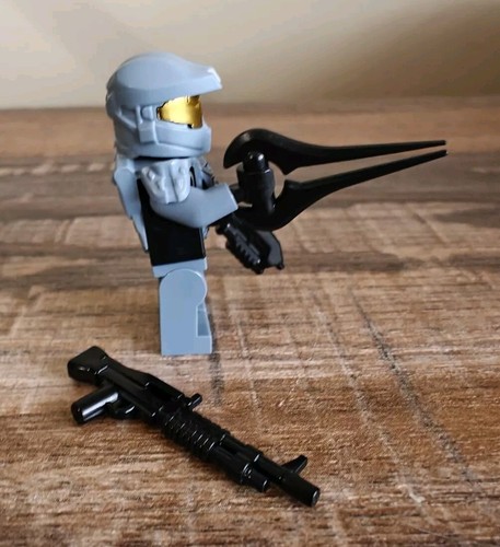 **NEW** LEGO Sand Blue Minifigure With Master Chief Halo Spartan Accessories - Picture 5 of 6