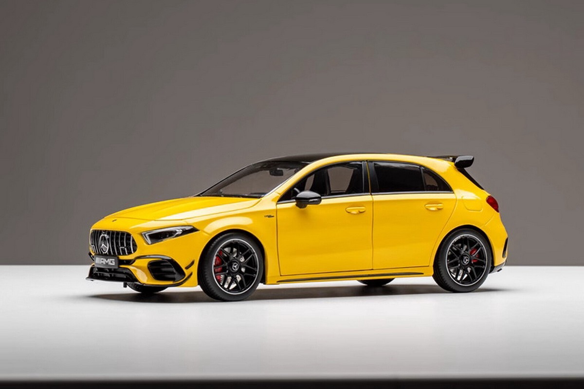 AMG A45 1\18ミニカー NZG 1/18 Scale Mercedes-Benz AMG A45 S 2023 Yellow Diecast