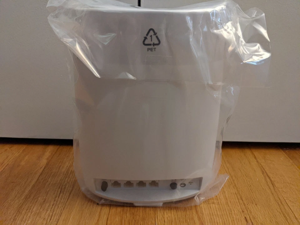 *New* NETGEAR Orbi RBS50 Satellite Home Mesh WiFi Tri-band AC3000 - Image 2 of 2