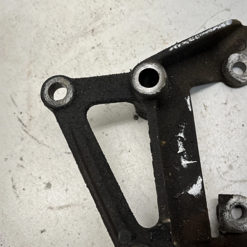 Corvette TPI 1986 1987 1988 1989 1990 1991 soporte de bomba de smog 14087520 L98 5,7 L Foto 3 de 4