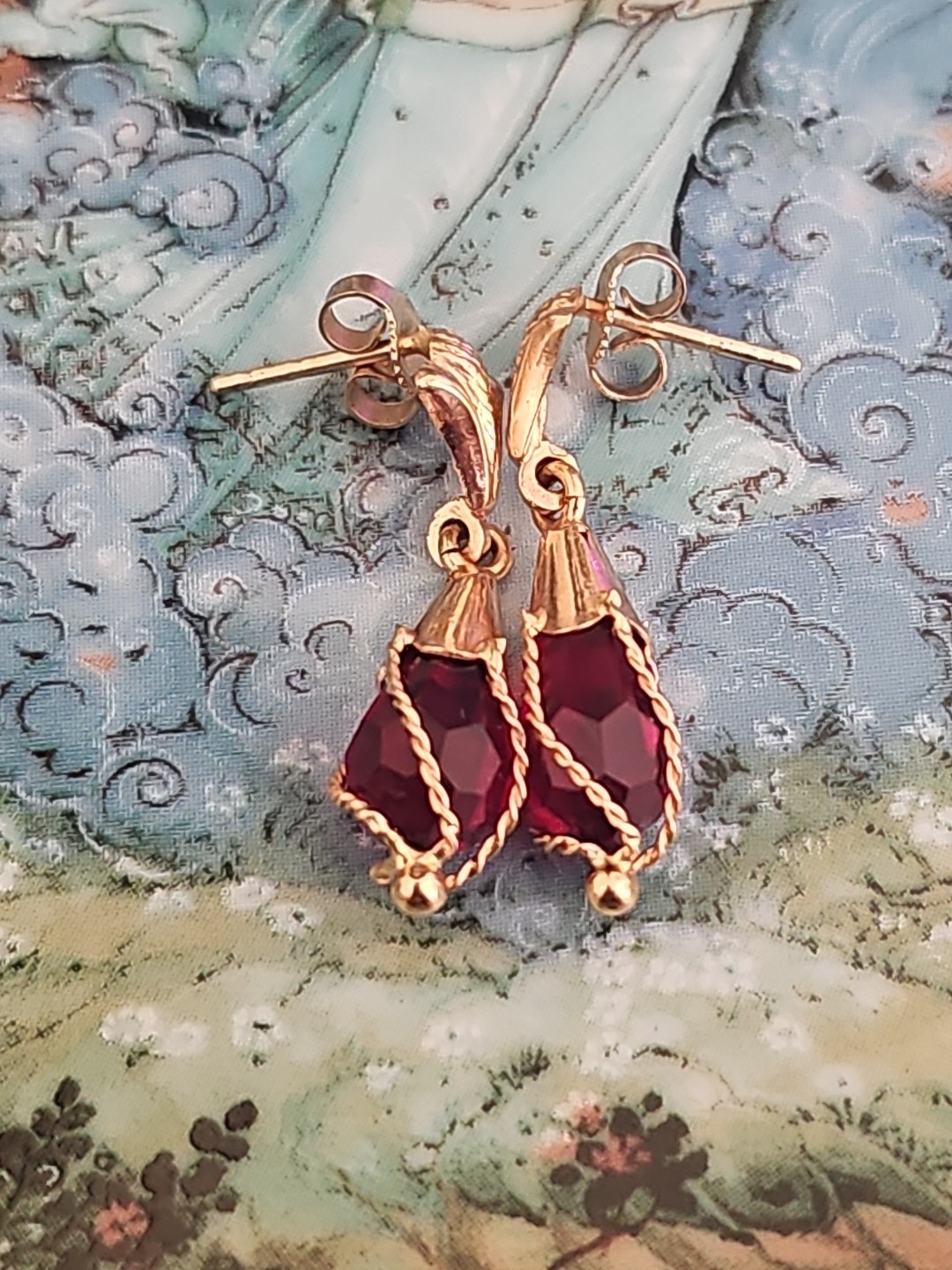 VTG 14k.Solid Yellow Gold Red Ruby Stone Caged Da… - image 10