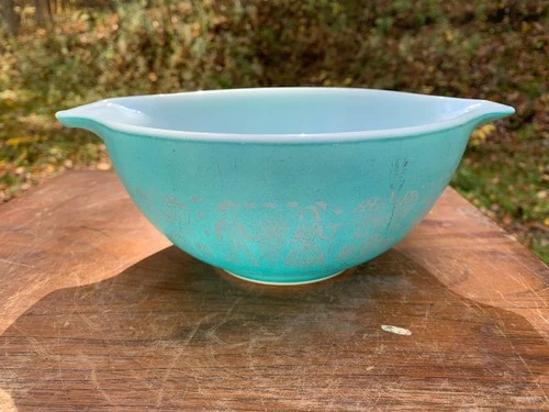 Vintage Pyrex Turquoise  # 442 Amish Butterprint Cinderella Mixing Bowl 1.5 Qt